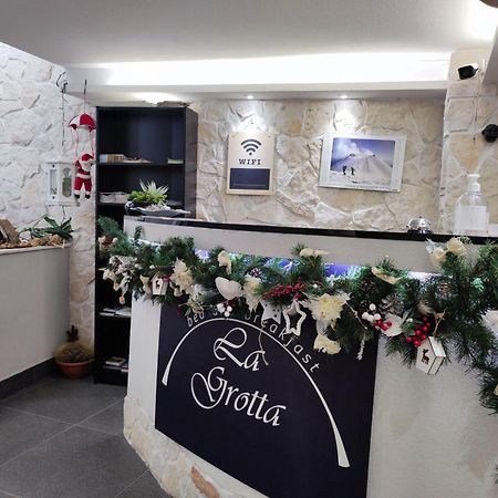 ניקולוסי B&B La Grotta מראה חיצוני תמונה