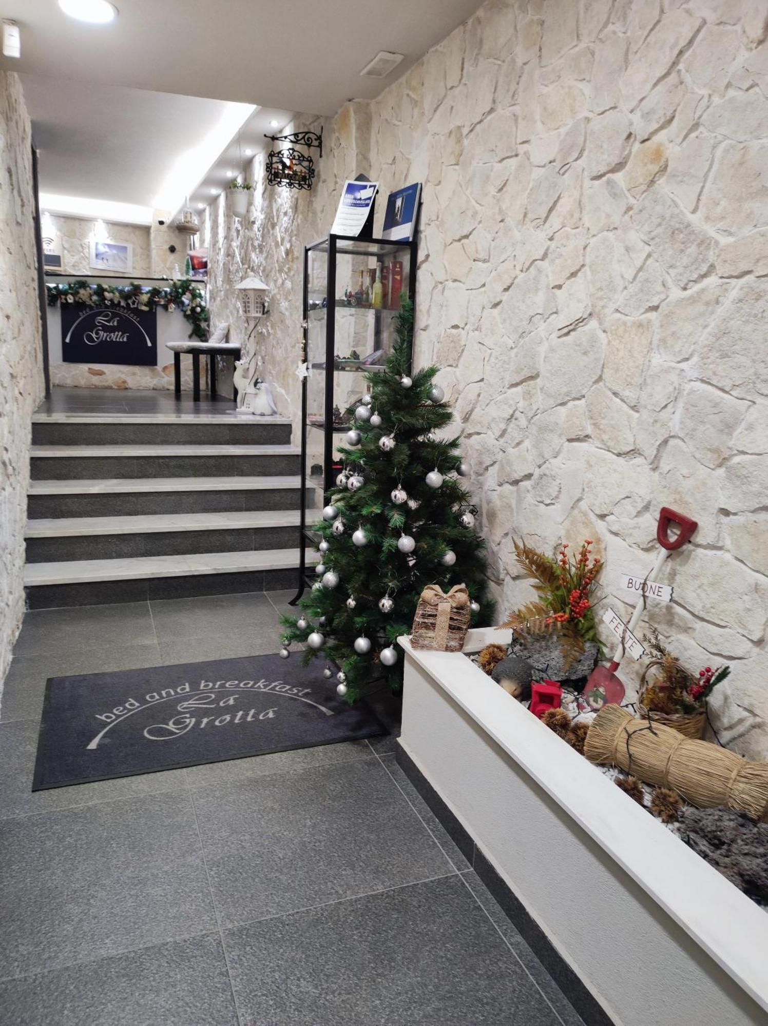 ניקולוסי B&B La Grotta מראה חיצוני תמונה