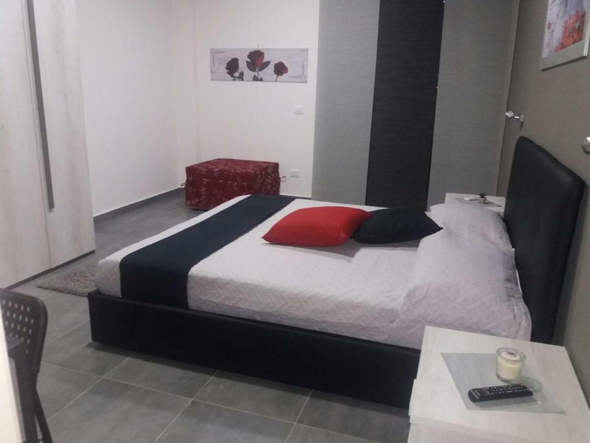 ניקולוסי B&B La Grotta מראה חיצוני תמונה