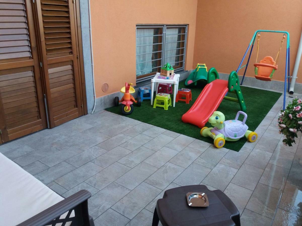 ניקולוסי B&B La Grotta מראה חיצוני תמונה