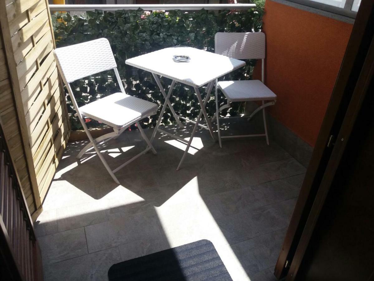 ניקולוסי B&B La Grotta מראה חיצוני תמונה