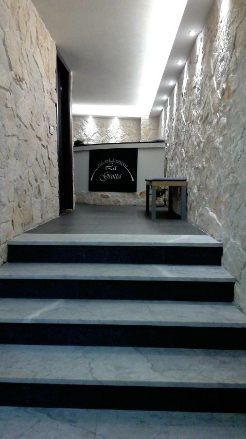 ניקולוסי B&B La Grotta מראה חיצוני תמונה