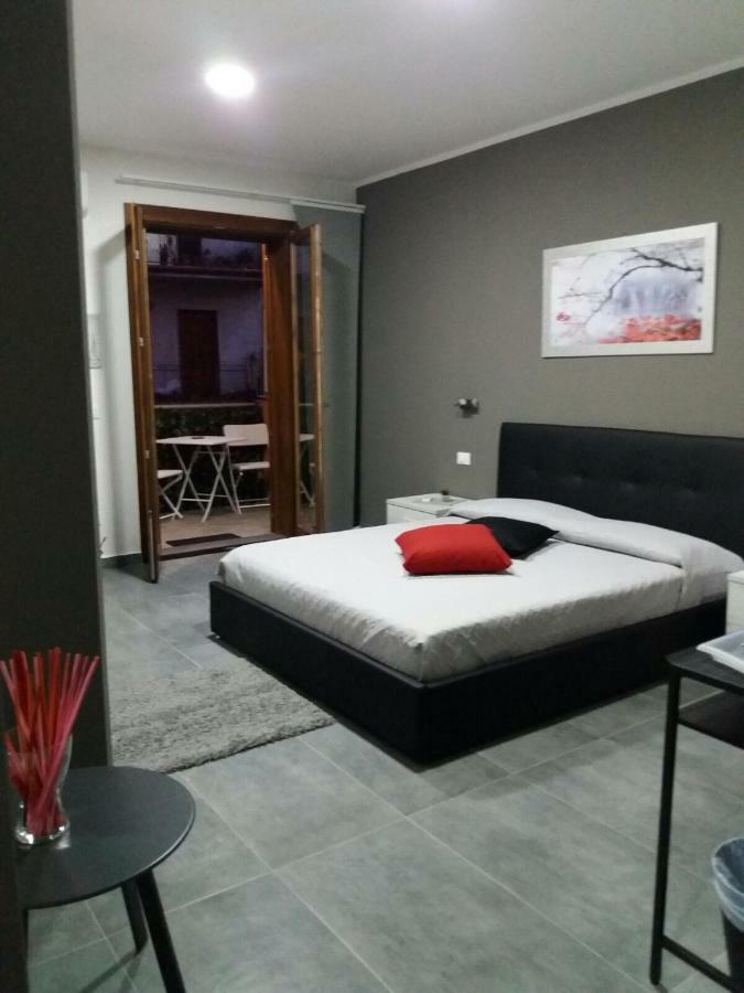 ניקולוסי B&B La Grotta מראה חיצוני תמונה