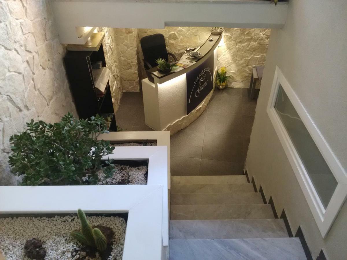 ניקולוסי B&B La Grotta מראה חיצוני תמונה