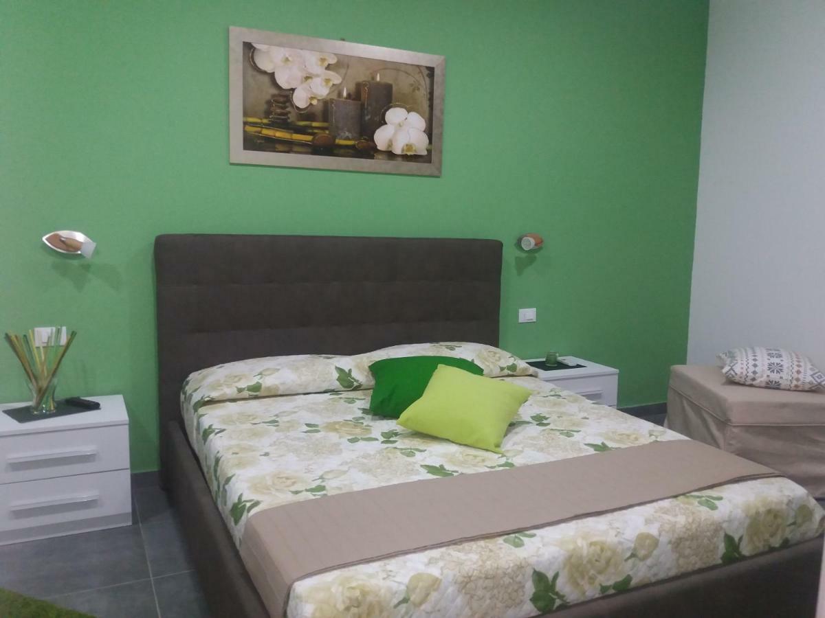 ניקולוסי B&B La Grotta מראה חיצוני תמונה