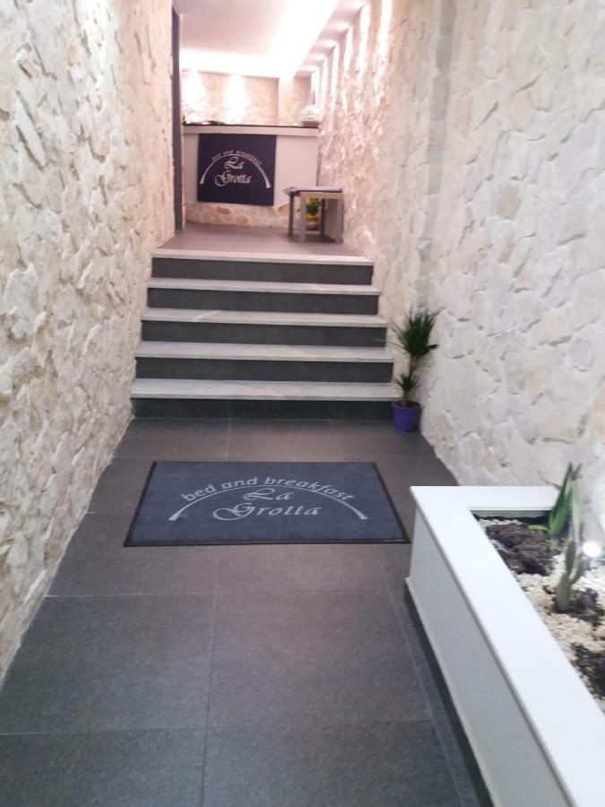 ניקולוסי B&B La Grotta מראה חיצוני תמונה