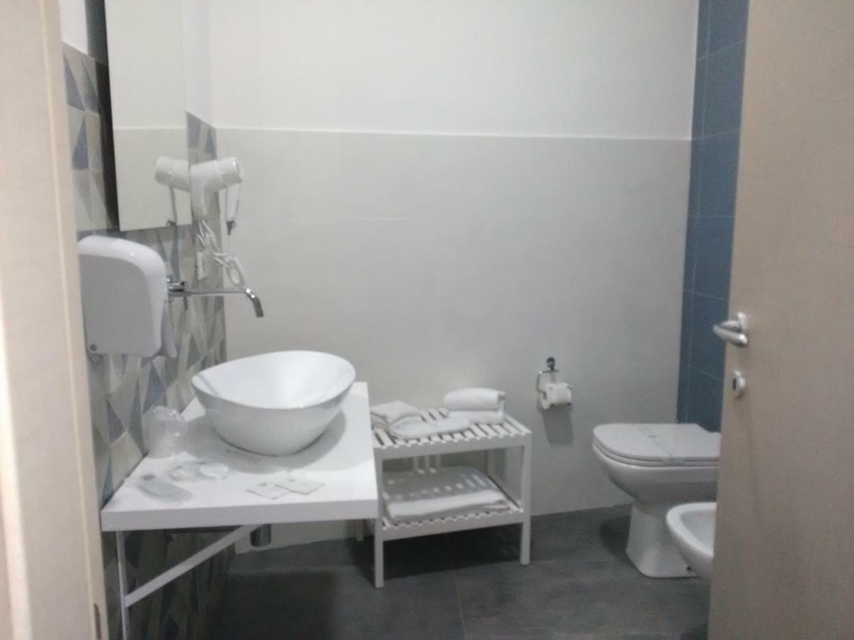 ניקולוסי B&B La Grotta מראה חיצוני תמונה