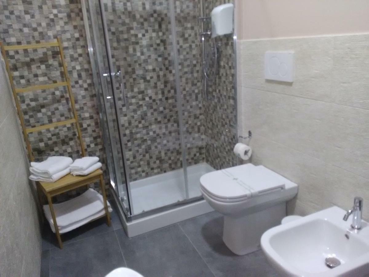 ניקולוסי B&B La Grotta מראה חיצוני תמונה